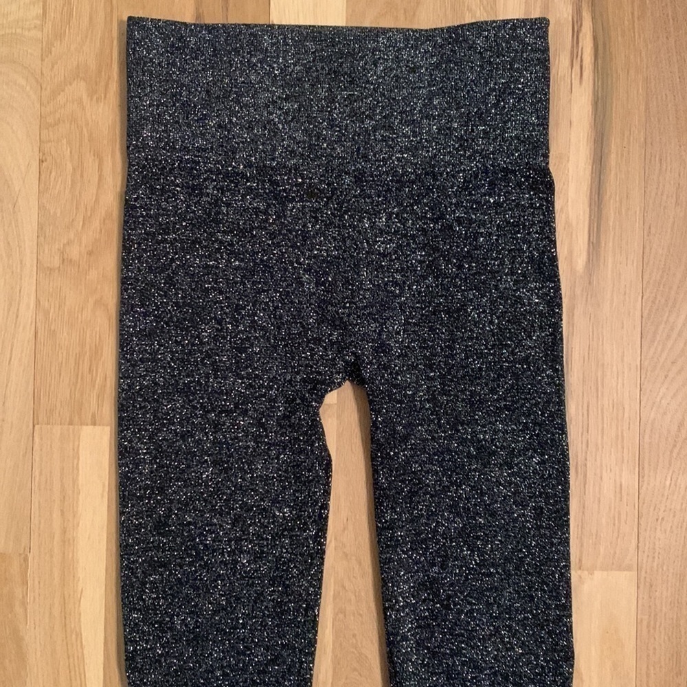 One 5 one Metallic Glitter High Waisted Leggings Black and Silvery Women’s S/M - Picture 3 of 11